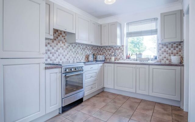 Sunderland Avenue - 2 Bedroom - Pembroke Dock