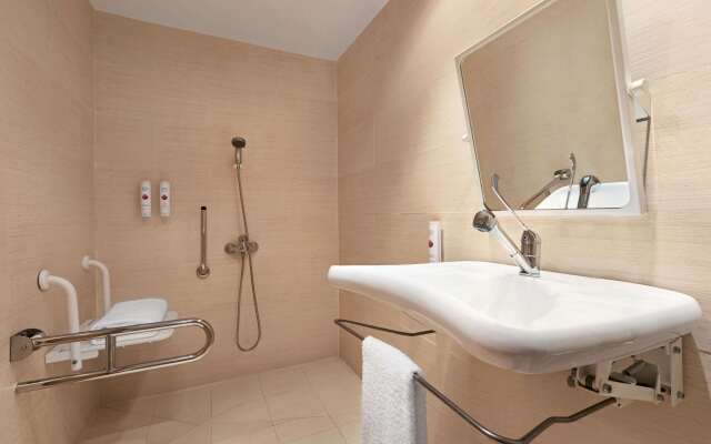 Ramada by Wyndham Valencia Almussafes