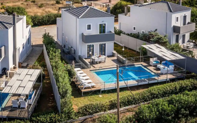 Villa Rosa Apartments