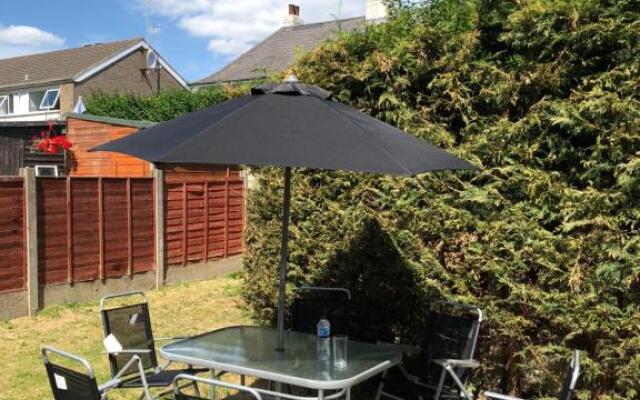 Leavesley Holiday Home
