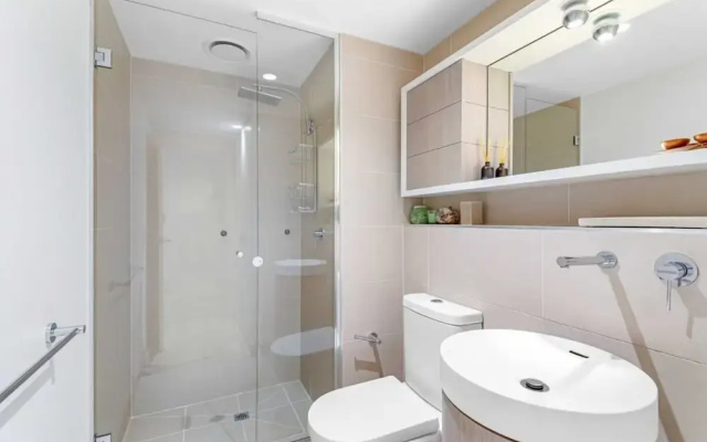 Eclectic 1-bed Apartment With Pool and Gym