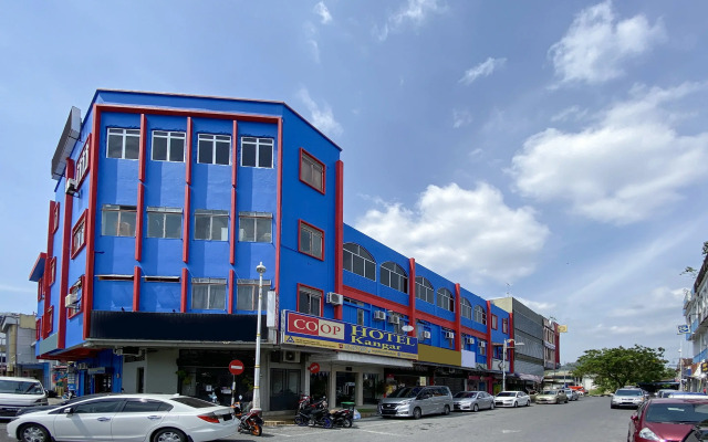 Super OYO 90039 Coop Hotel Kangar