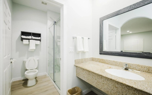 Sapphire Inn and Suites