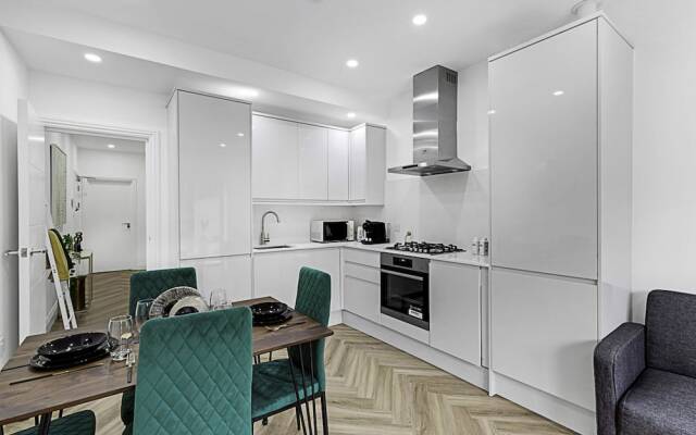 Beautiful 3 Bed Abode in Hanwell