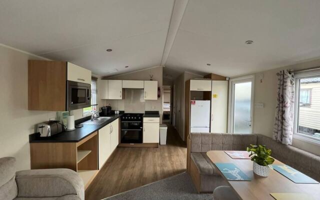 Stunning 8 Berth Caravan in Poole
