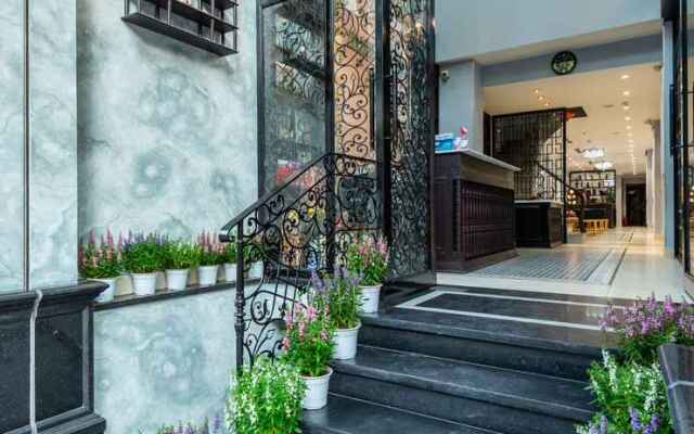 22land 71 Hang Bong Hotel