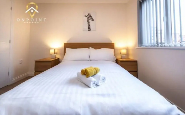 ✰OnPoint - Spacious 2 Bed Apt - FREE Parking✰