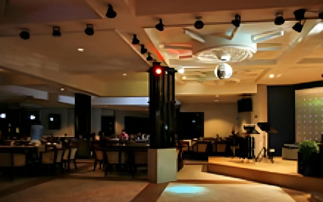 Bangsaen Villa Hotel (SHA Extra Plus)
