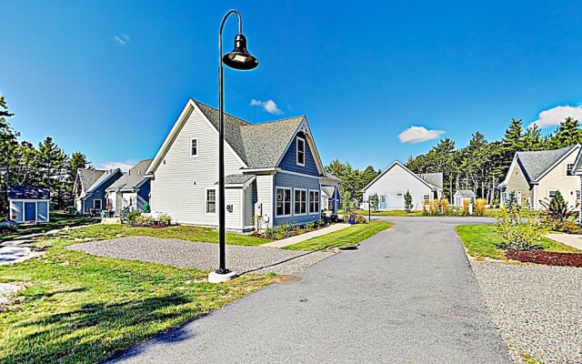 1976 Portland Road Cottage Unit 3 Porpus Place 2 Bedrooms 2 Bathrooms