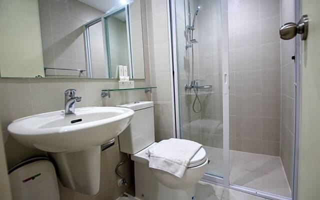 Siglo Suites @ The Azure Urban Resort Residences
