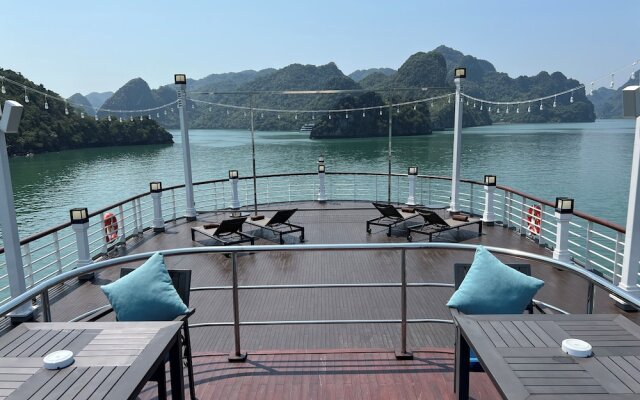 Paradise Grand Cruise