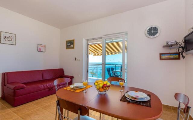 Apartments Ivan - 15 m from beach