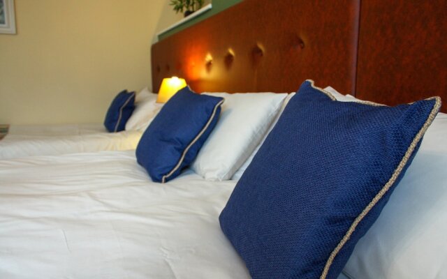 The Linden Leaf Hotel