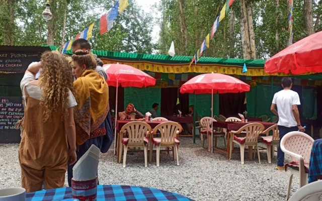 Mentokling Guest House and Garden Restaurant