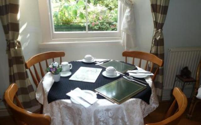 The Owls Crest House B&b