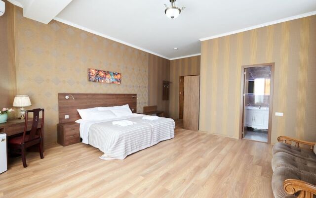 Hotel Antique Resorts