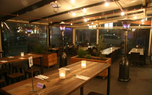 Clarendon Hotel