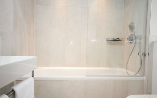 1 The Salterns, Chichester