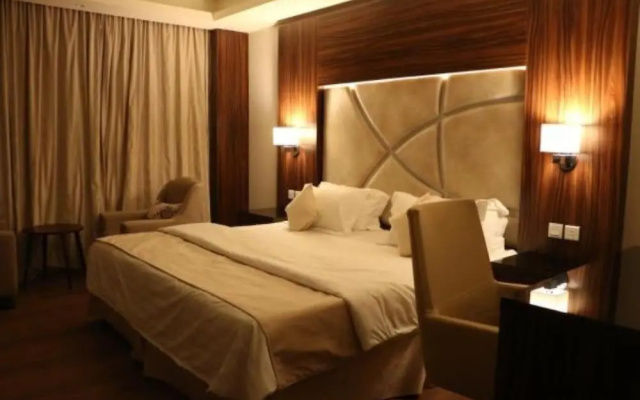 Ebreez Hotel