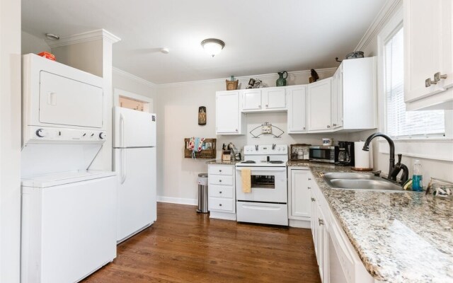 Cumberland Ave - 214