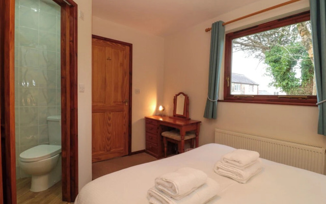 The Oak Lodge