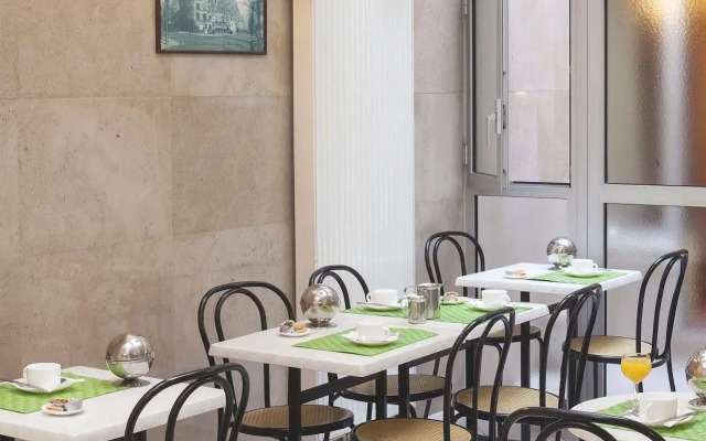 Hôtel de la Place des Alpes