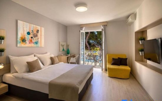 Holiday Park Rooms and Suites Bellevue