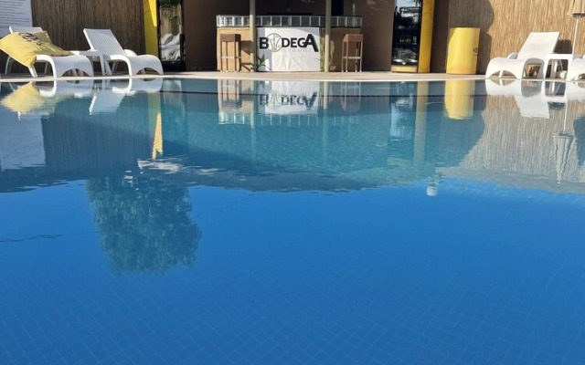 Bodega Otel