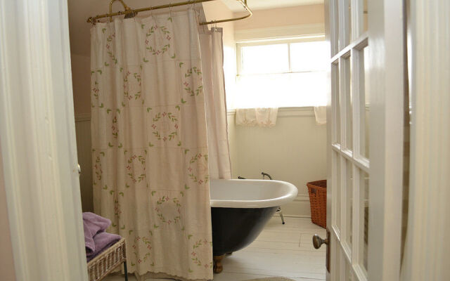 The Grand Anne Bed & Breakfast