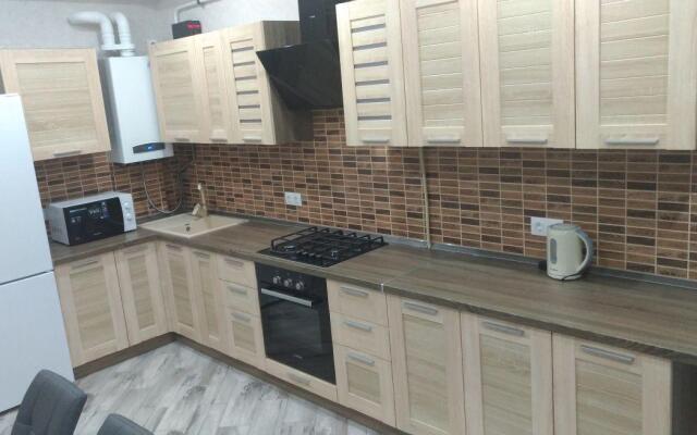 Я к Вам на улице Крылова 15 корпус 3