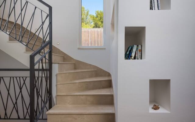 Luxury Villa Juliet with Heated Pool