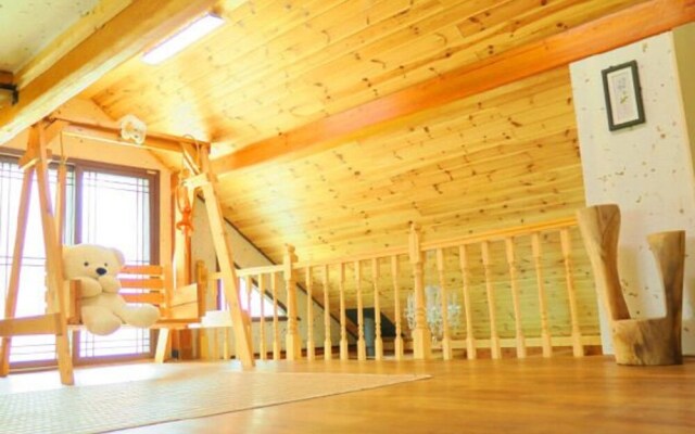 Danyang Geumsusan Log Pension