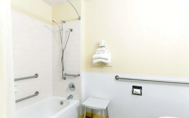 Super 8 Bath Hammondsport Area