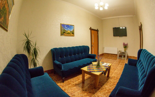 Grand Hostel