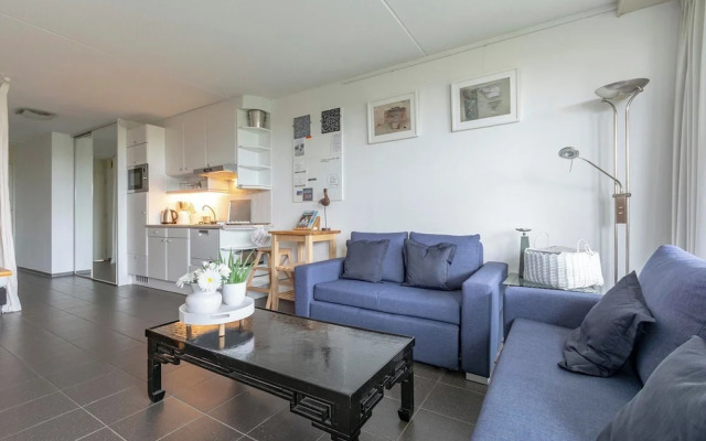 Apartment With Kitchen