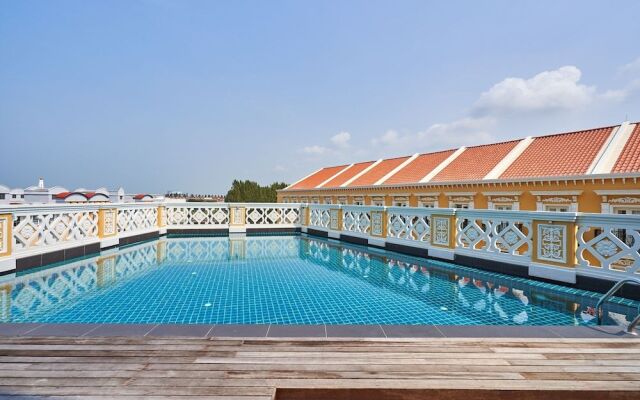 The Platinum Hotel & Suites