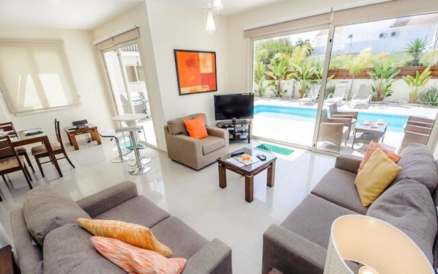 Rent Private Villa 018