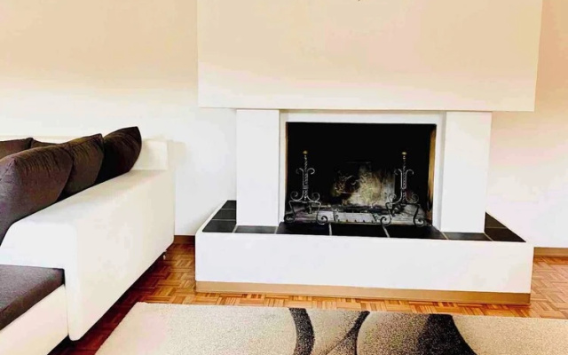 Spectacular Penthouse With Lake Views in Central Brissago – Guest Rooms – Brissago