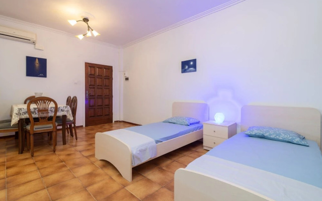 Natasas Apartments