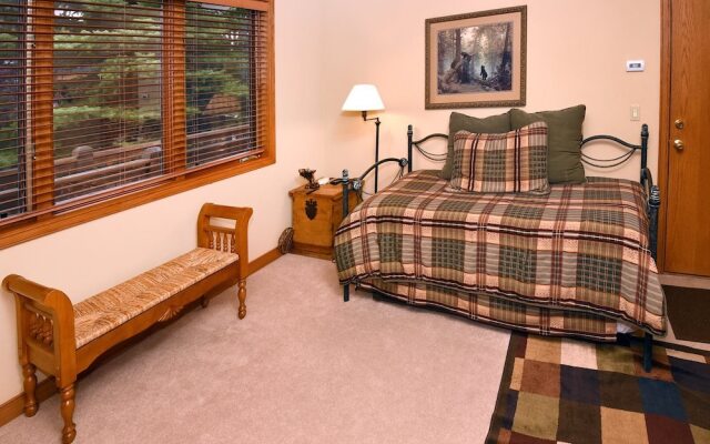 Glacier Court 1844 B