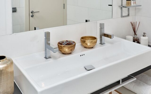UD Apartments - Luxury Beach Apartment with Terrace