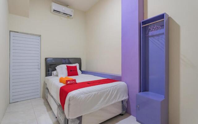 RedDoorz near Trans Studio Bandung 3
