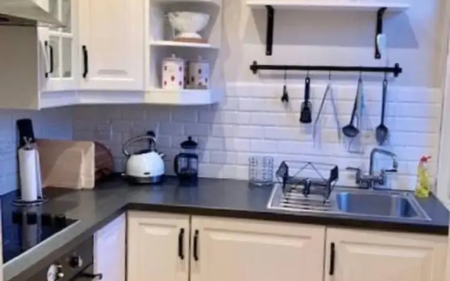Modern 2 Bedroom City Centre Flat