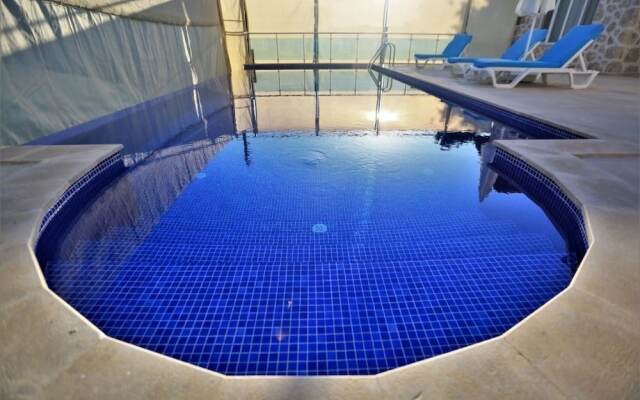 Villa Simay by Akdenizvillam