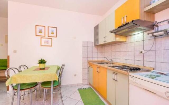 Apartments Mirna