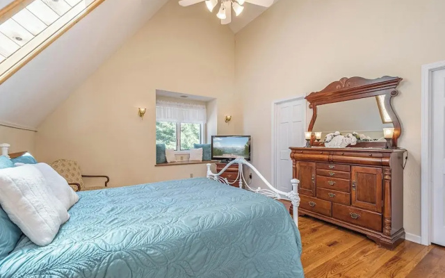 Dreamers Inn by Taylor Made Deep Creek