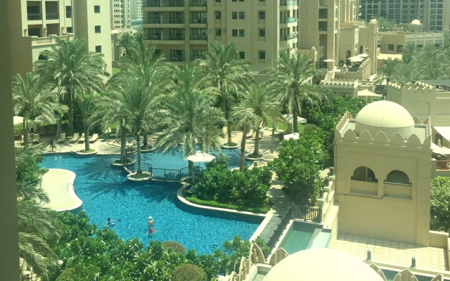 MaisonPrive Holiday - Fairmont South