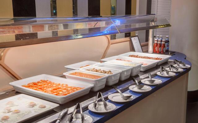 Crowne Plaza Liverpool - John Lennon Airport by IHG