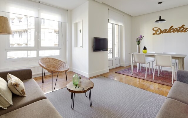 Mirakruz H Apartment by FeelFree Rentals