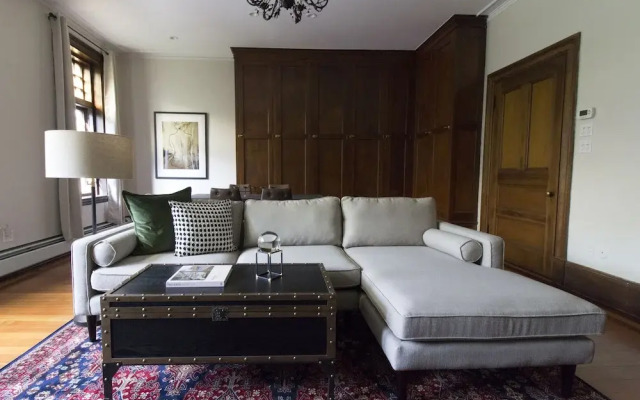Stunning Back Bay Suites by Sonder